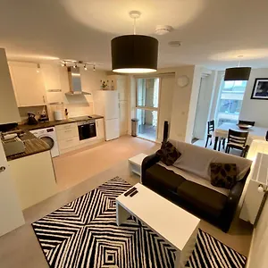 Train Station Luxury Sleeps 6 With Parking , Cambridge (Cambridgeshire) United Kingdom