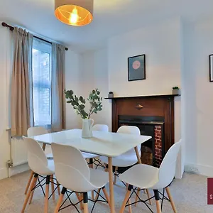 - Traditional For 6 With Parking , Cambridge (Cambridgeshire) United Kingdom